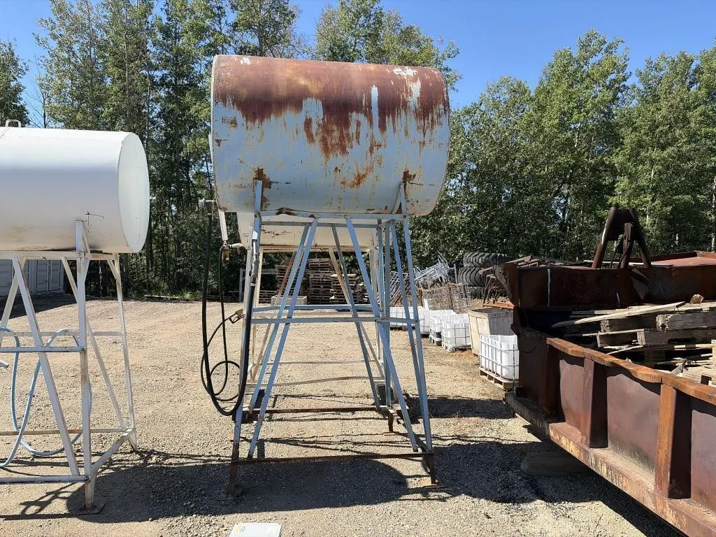 500 Gallon Fuel Tank & Stand