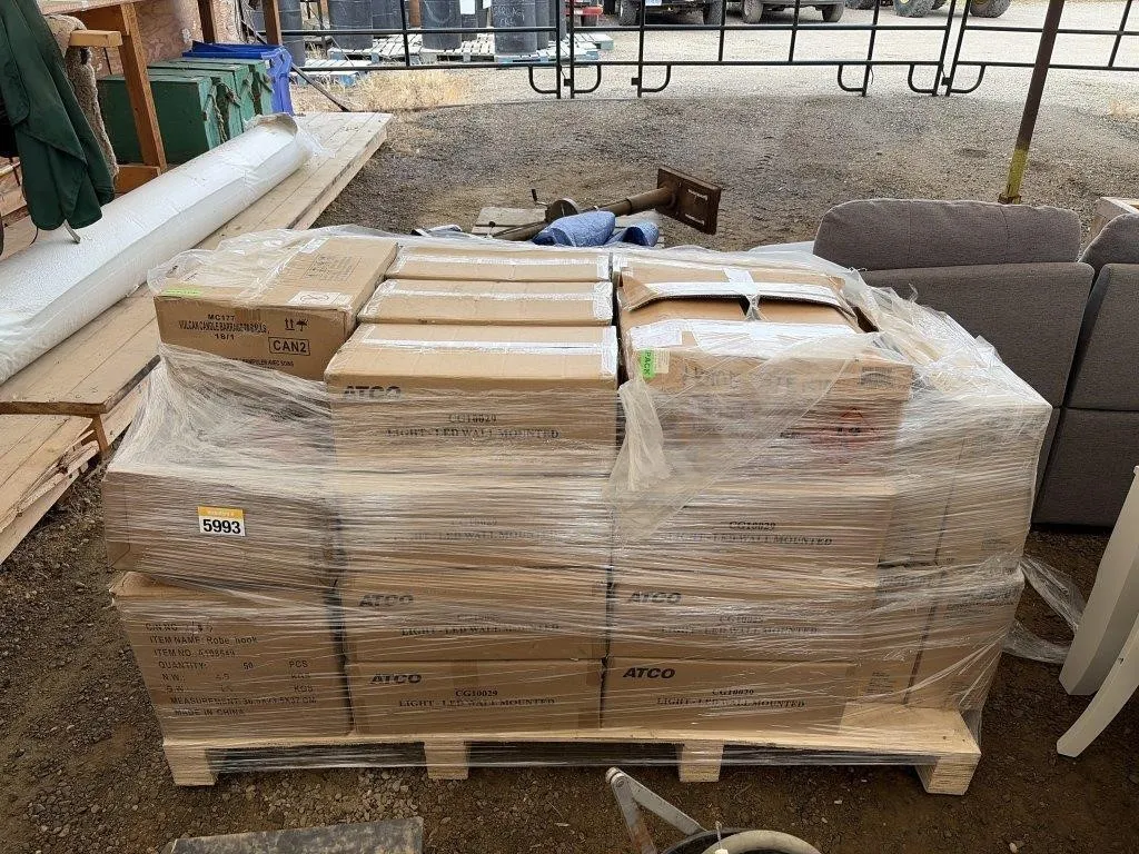 Pallet of LED Wall Mounted Lights