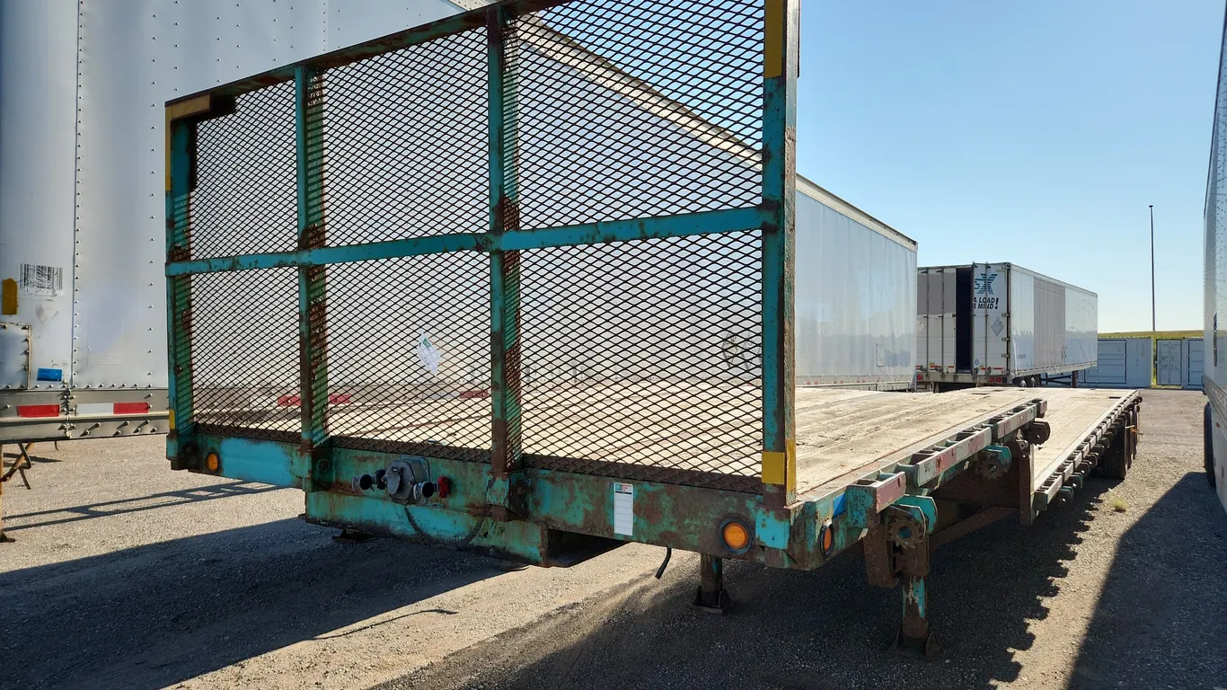 2004 Roadmaster TRI/A Step Deck Trailer