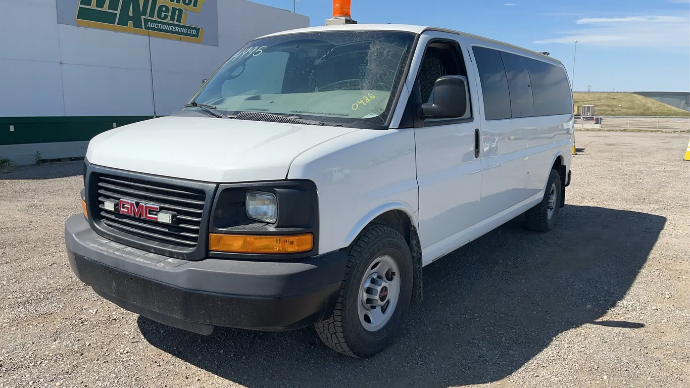 2015 GMC Savana Cargo Van