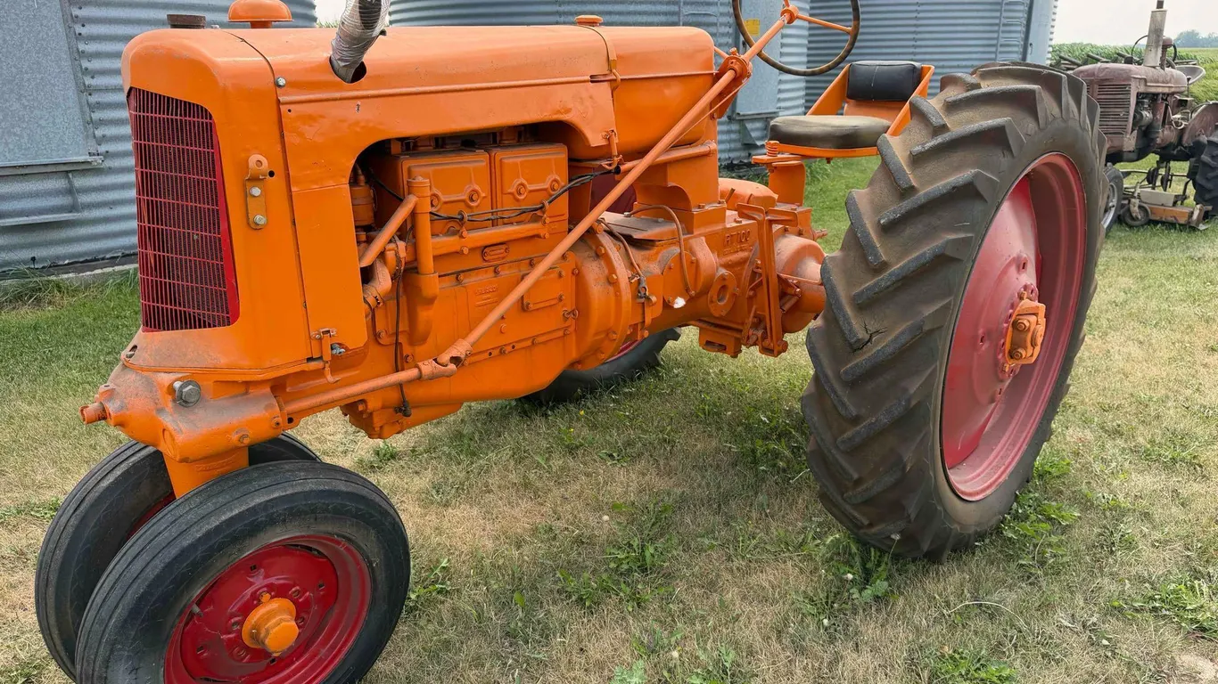 Minneapolis-Moline ZAU Tractor