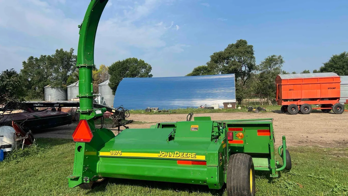 2017 John Deere 3975 Chopper