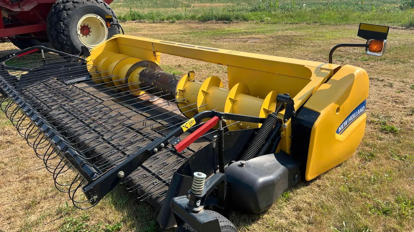 2013 New Holland 790 Pickup Header