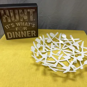 Hunt sign and utensil bowl