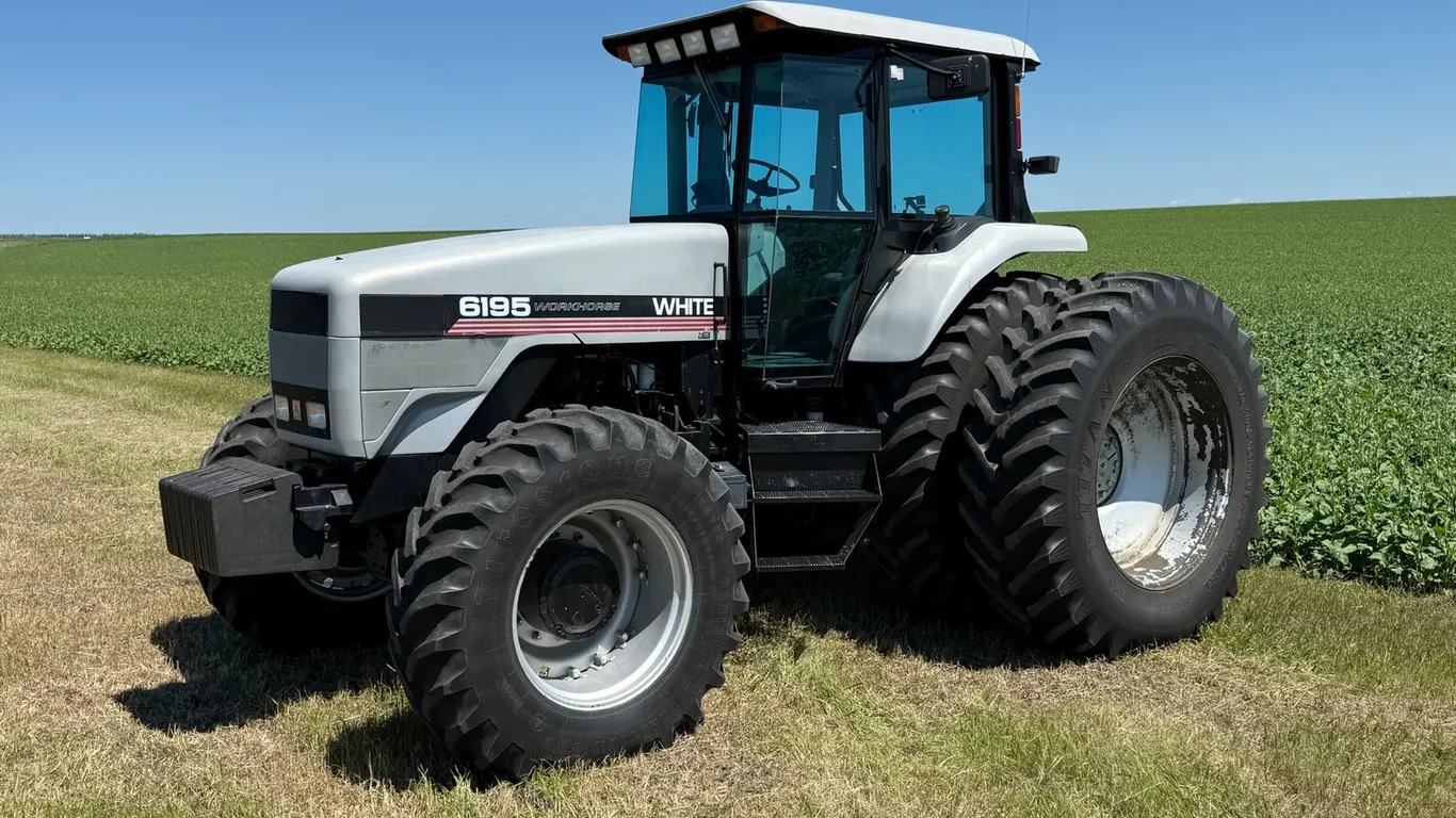 1997 White 6195 MFWD Tractor