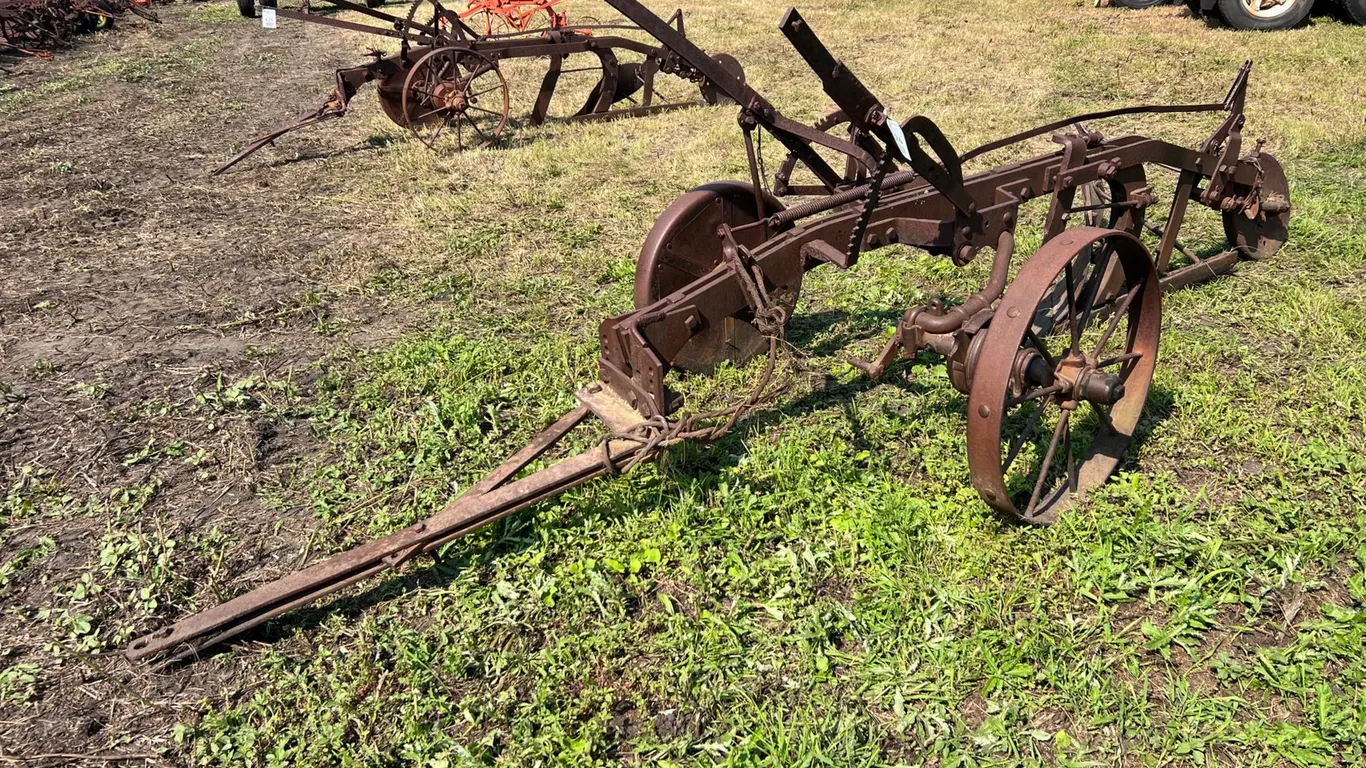 Single Bottom Breaking Plow
