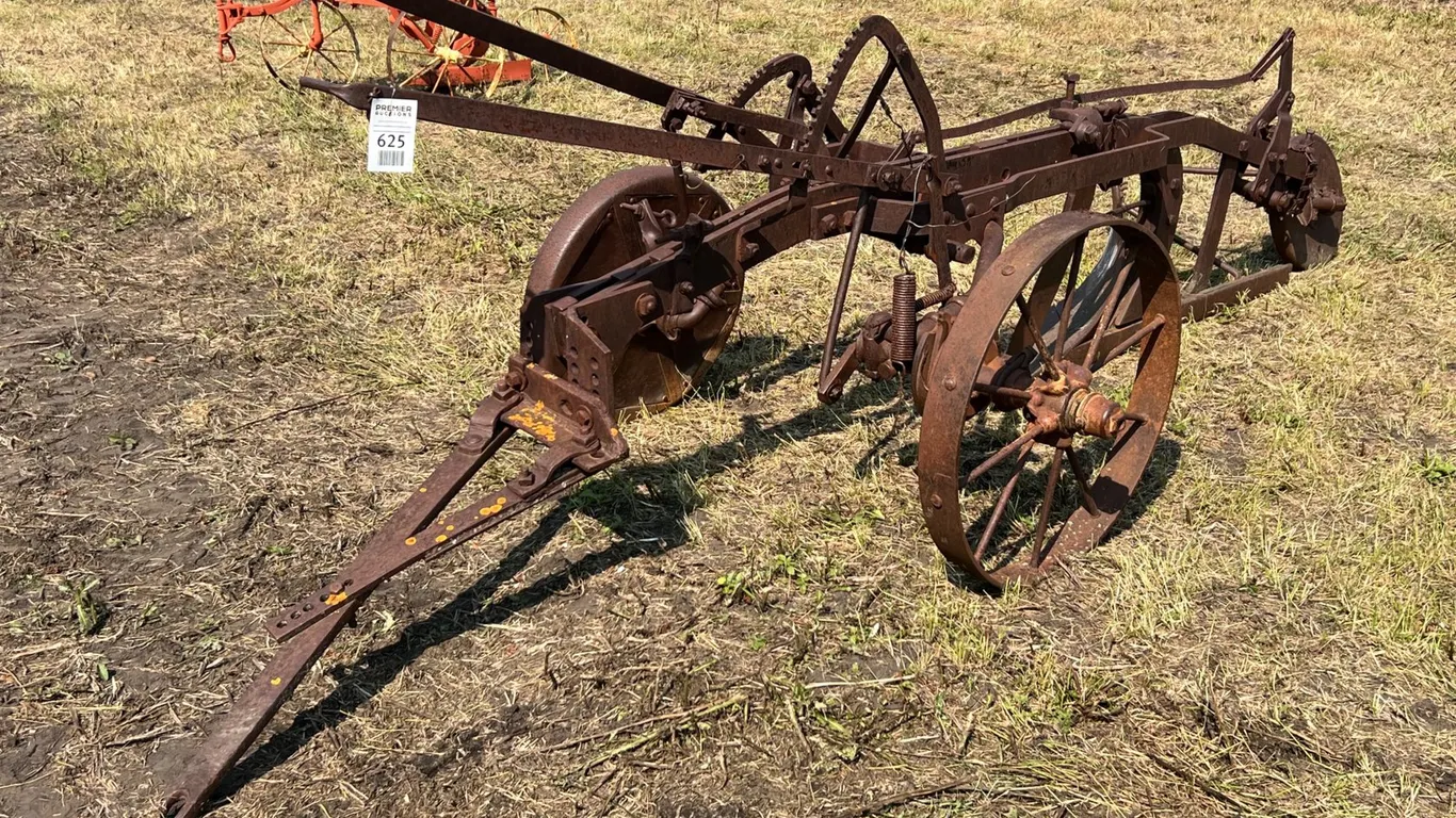 Single Bottom Breaking Plow
