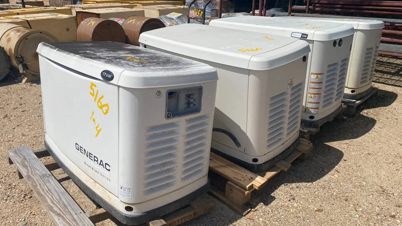 (4) GENERAC GENERATORS
