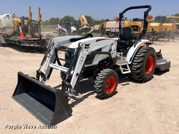2024 Bobcat CT2040 HST MFWD tractor