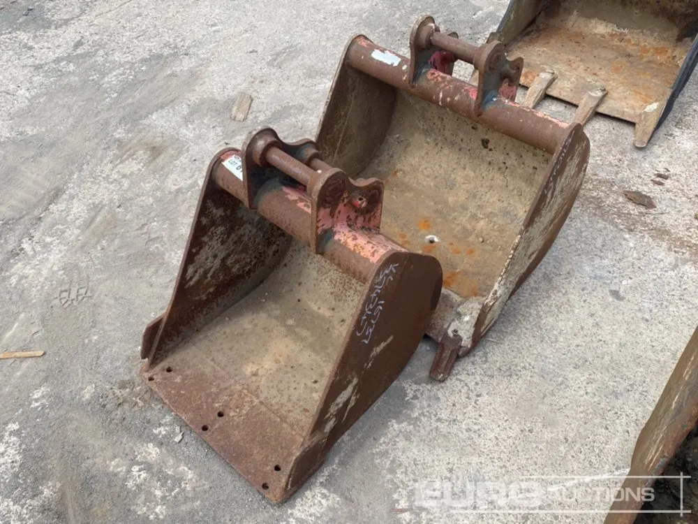24", 18" Digging Buckets to suit Mini Excavator (2 of)