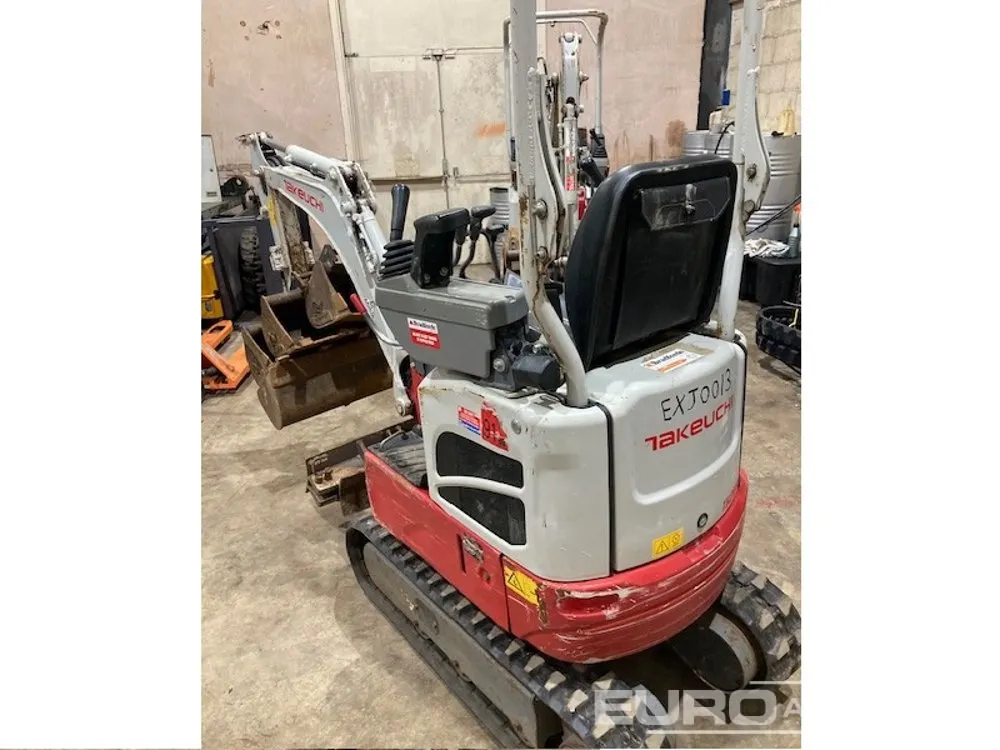 2021 Takeuchi TB210R