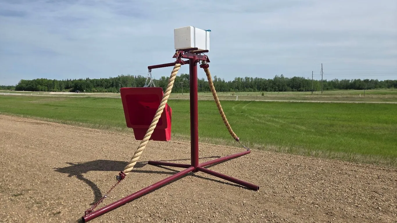 Clearfab Cattle Oiler (Unused)