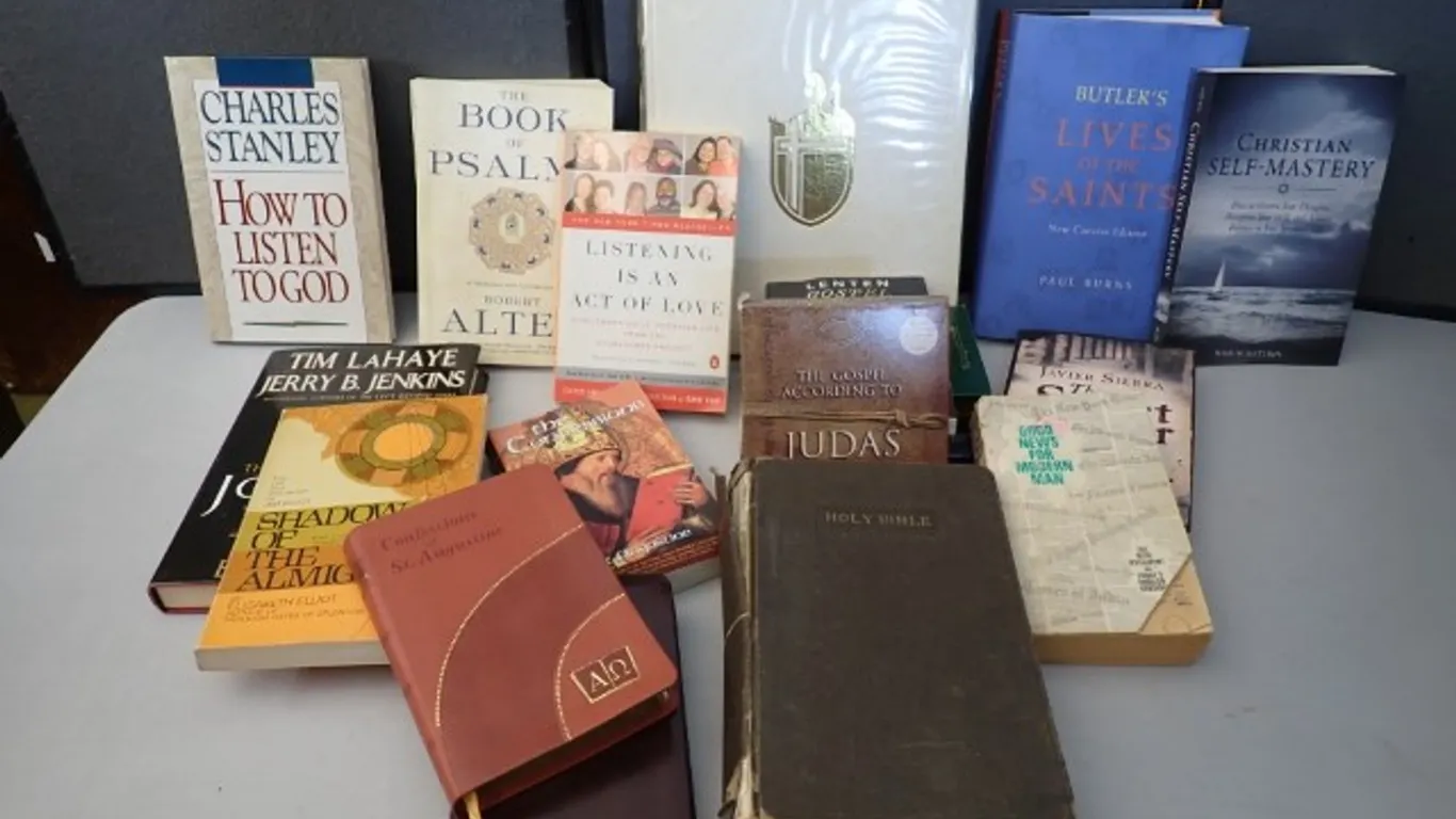 Religious Theme Lot
