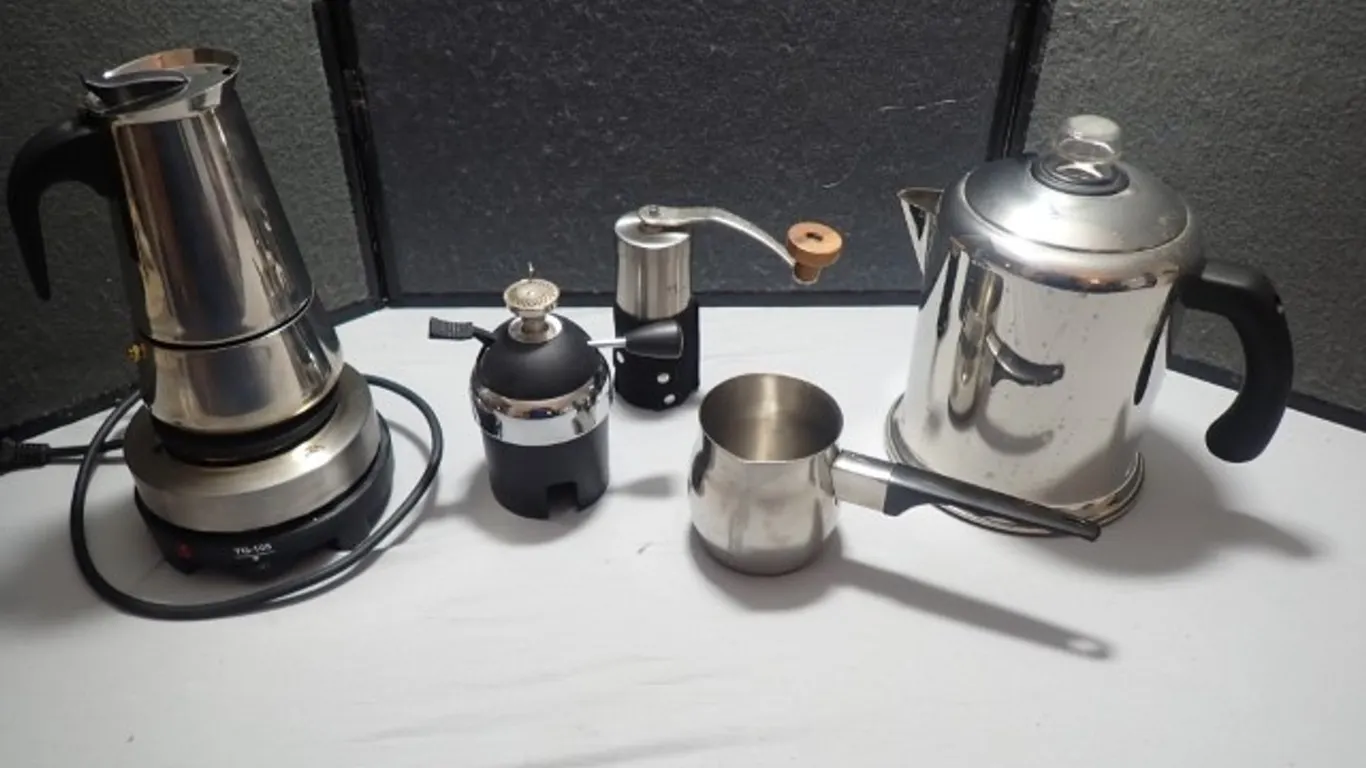 Electric and Manual Stovetop Percolators
