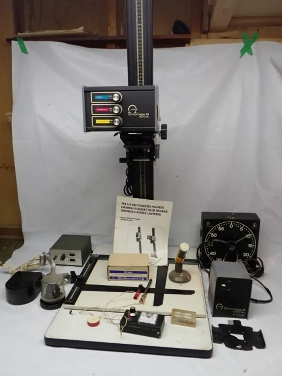 Omega Chromega B Dichroic Enlarger & Lamphouse