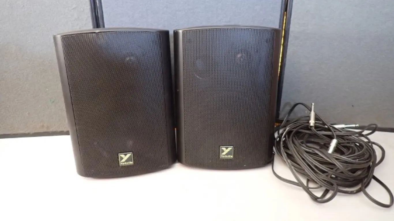 Shelf speakers