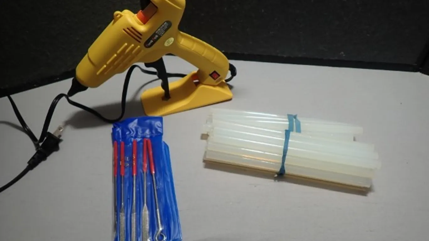 Hot Glue Gun & Diamond Files