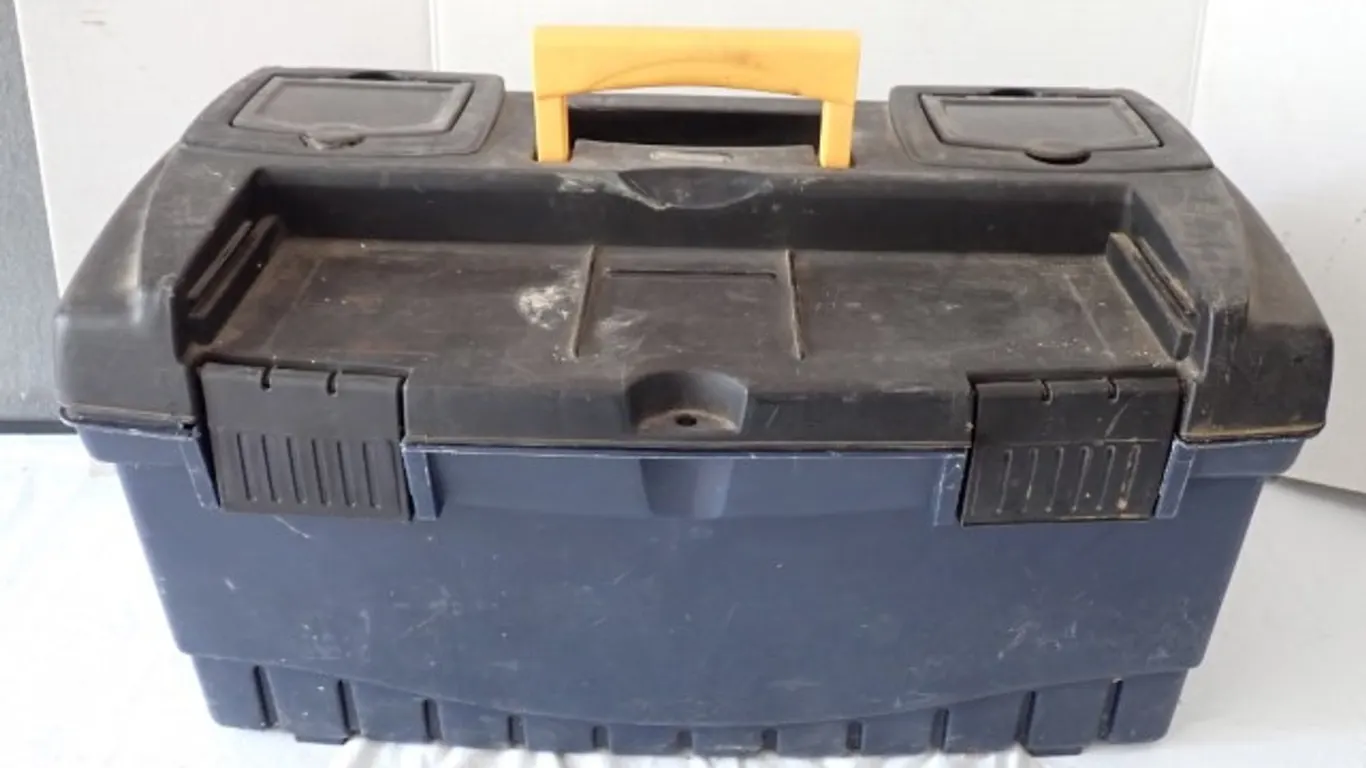 Large Mastercraft Tool Box