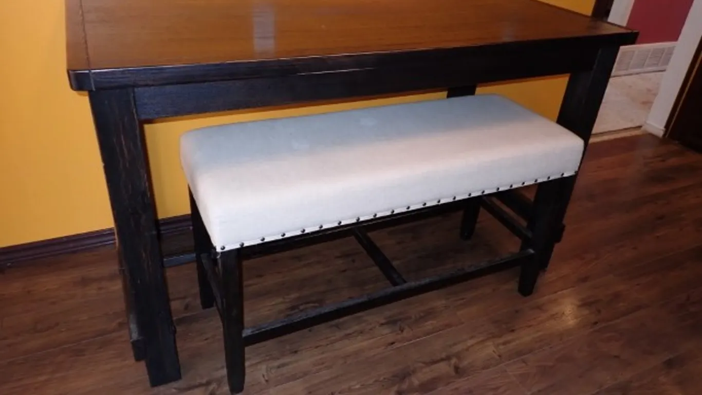 Table & Bench