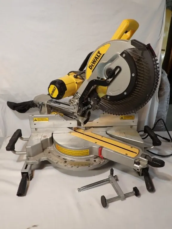 Dewalt Compound Miter Saw