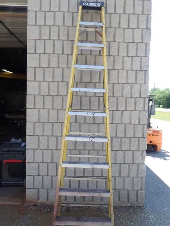 Featherlite 10' Fibreglass Step Ladder