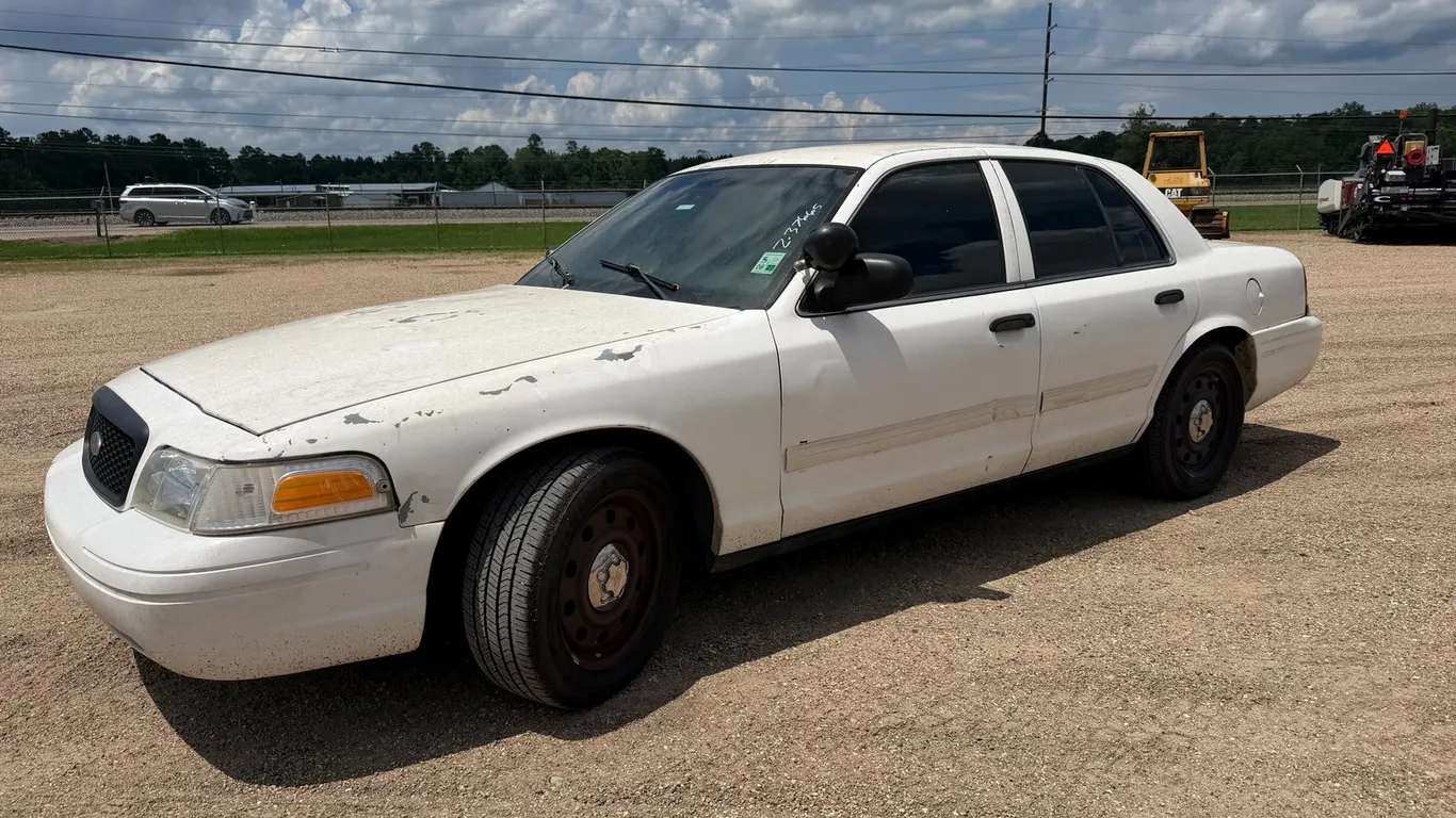 2009 FORD CROWN VIC