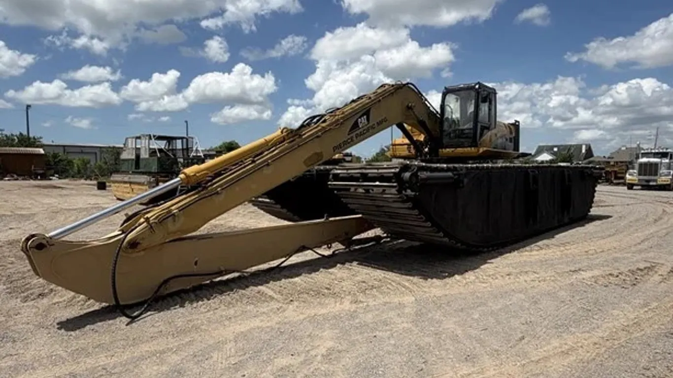 2009 Caterpillar 320DL Amphibious Pontoon Excavator-Located in Belle Chasse, LA