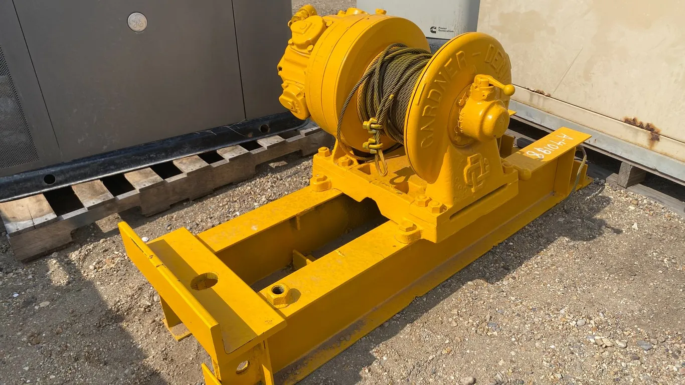 INDUSTRIAL AIR TUGGER