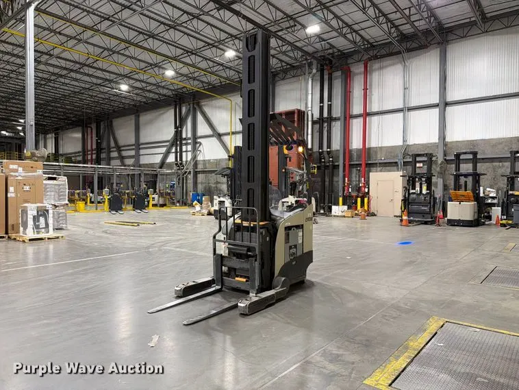 2019 Crown RM6025-45 reach truck