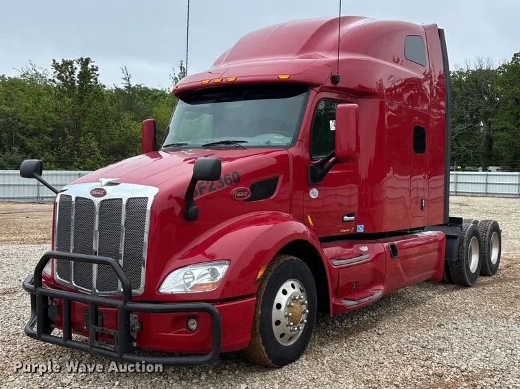 2021 Peterbilt 579 semi truck