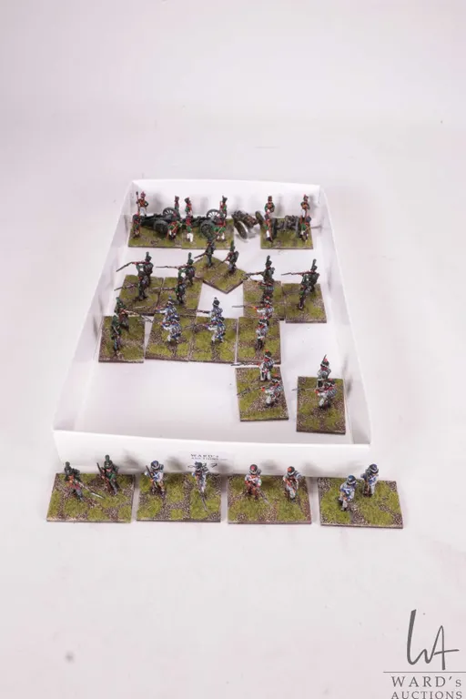 Large selection of what appears to be 15mm Napoleonic riflemen and cannons including 18 wooden bases