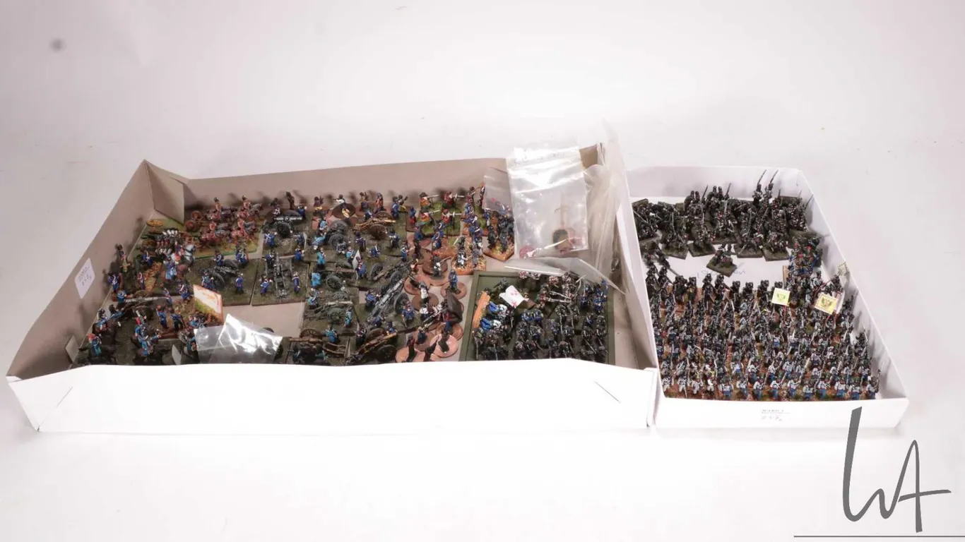 Large selection of what appears to be 15mm Napoleonic figures including what appears possibly Prussi