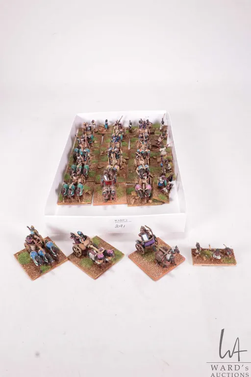 Large selection of what appears to be 15mm Egyptians including chariots, horse and pikemen. 24 woode