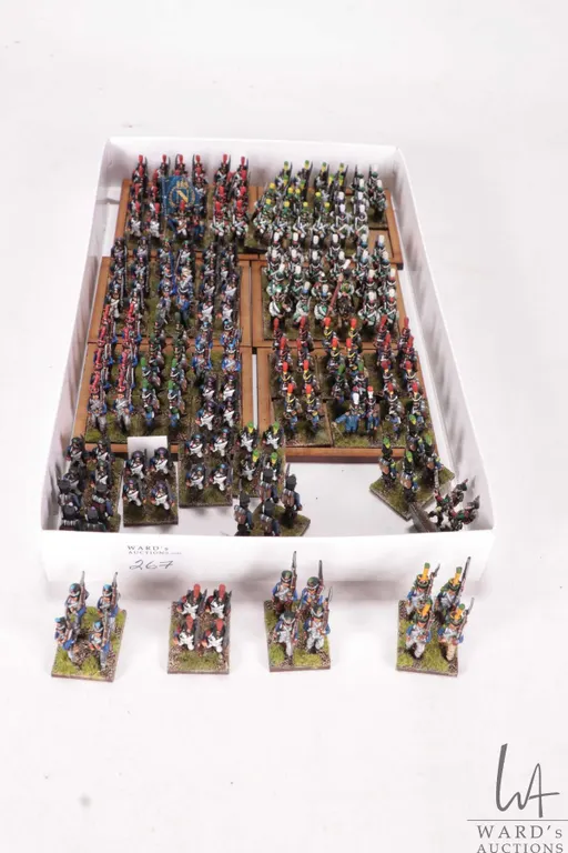 Large selection of what appears to be 15mm Napoleonic army including infantry and cavalry men etc. A