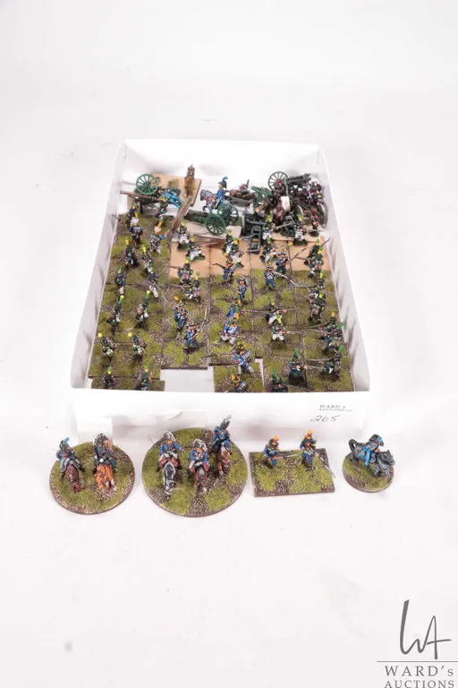 Large selection of what appears to be 15mm Napoleonic army figures including riflemen, cavalry, comm