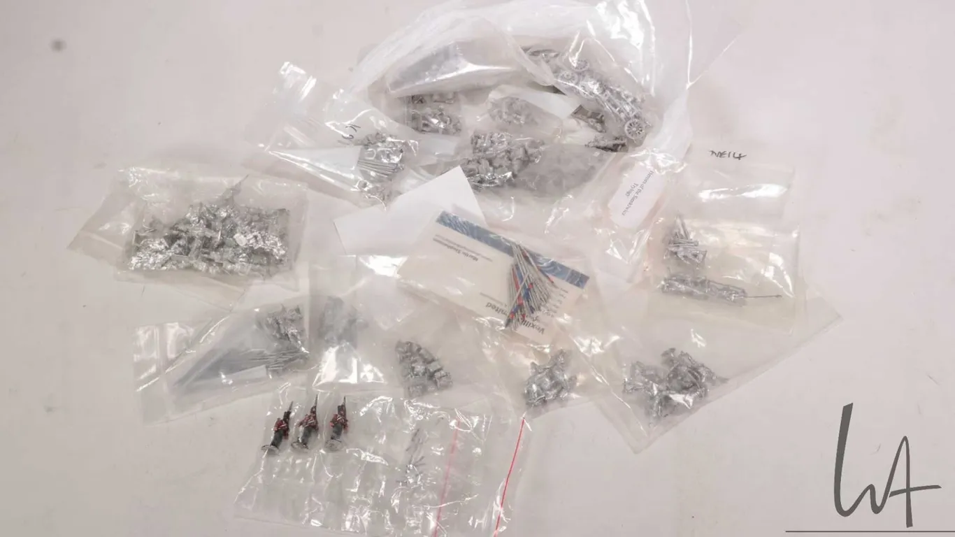 Large selection of metal miniatures appear to be civil war era etc., approximately 500 grams