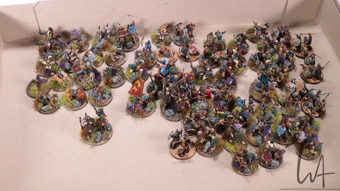 Large selection of what appears to be 15mm miniature figures including Dark Ages, Vikings or Angelo