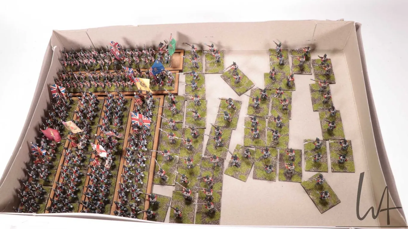 Large selection of what appears to be 15mm Napoleonic era British infantry men including Warwickshir