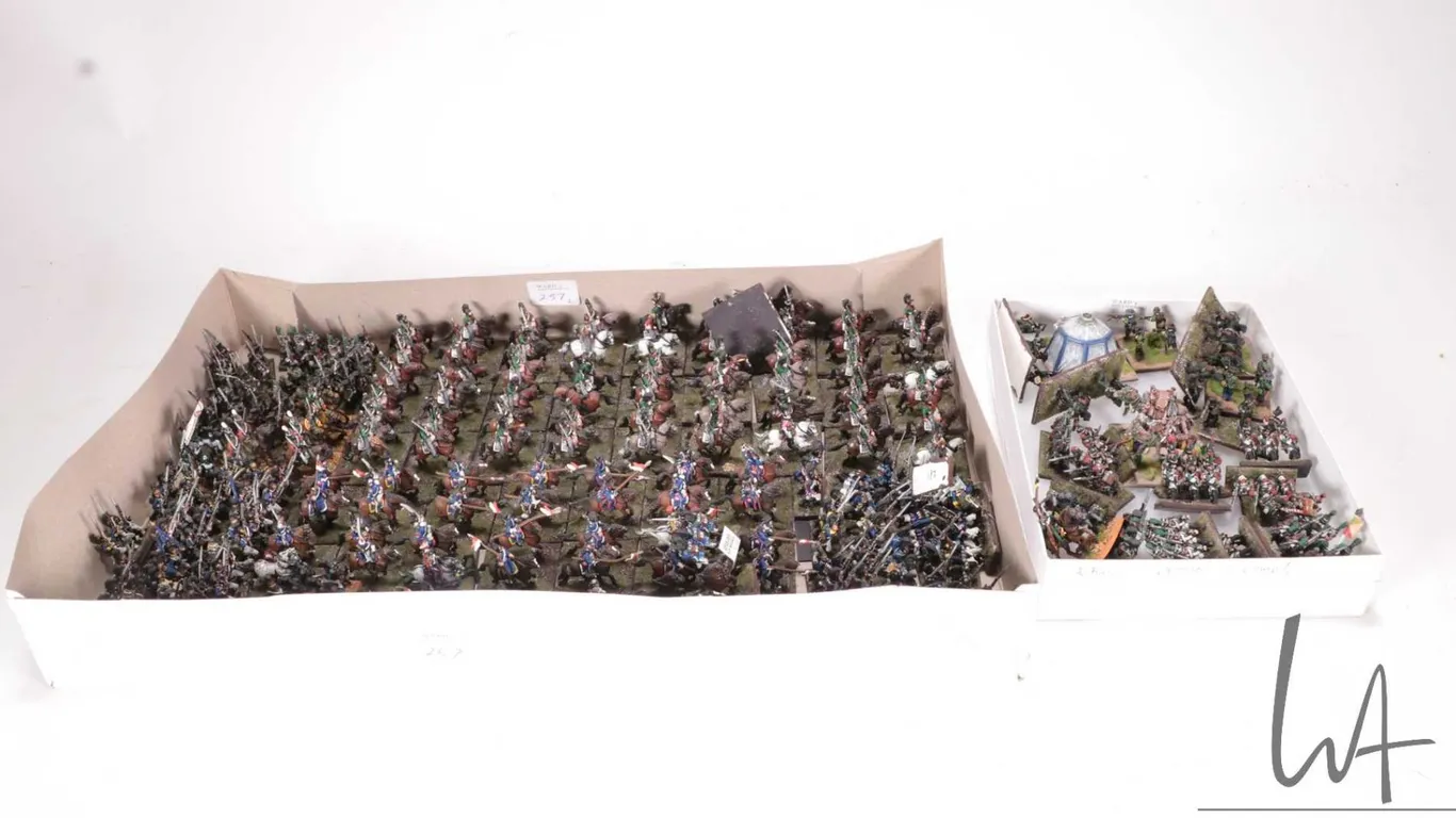 Large selection of what appears to be 15mm Napoleonic figures including what appears to be members o