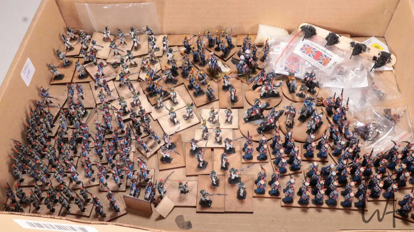 Large selection of what appears to be 15mm Napoleonic French infantry and French Imperial Guards inc