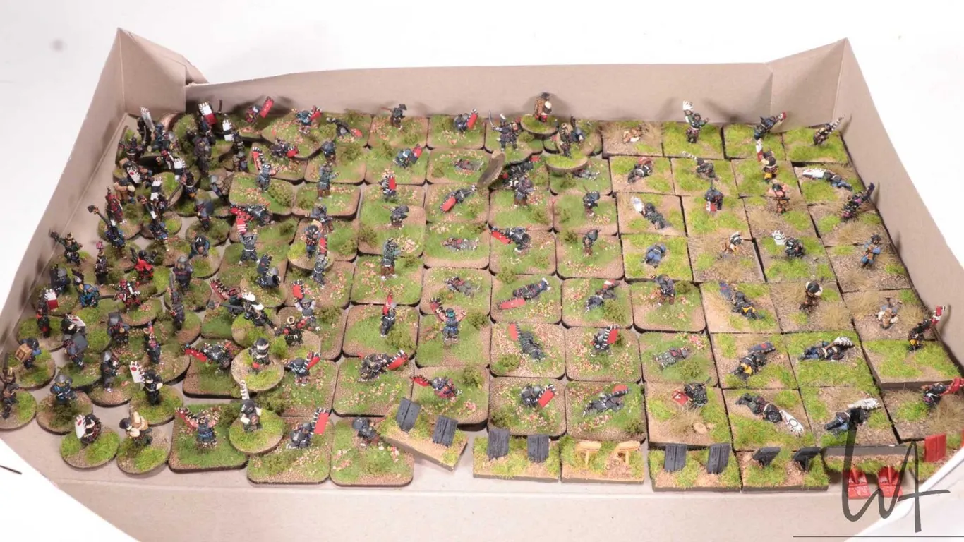 Large selection of what appears to be 15mm Samurai figures including Ashigaru soldiers, surrending f