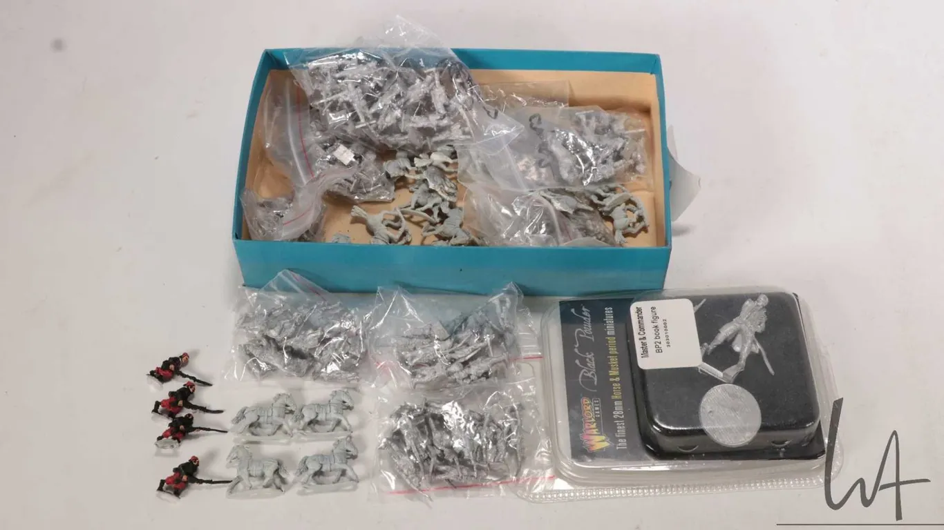 Large selection of metal miniatures including 28mm Warlord Games Black Powder soldier, appears to be