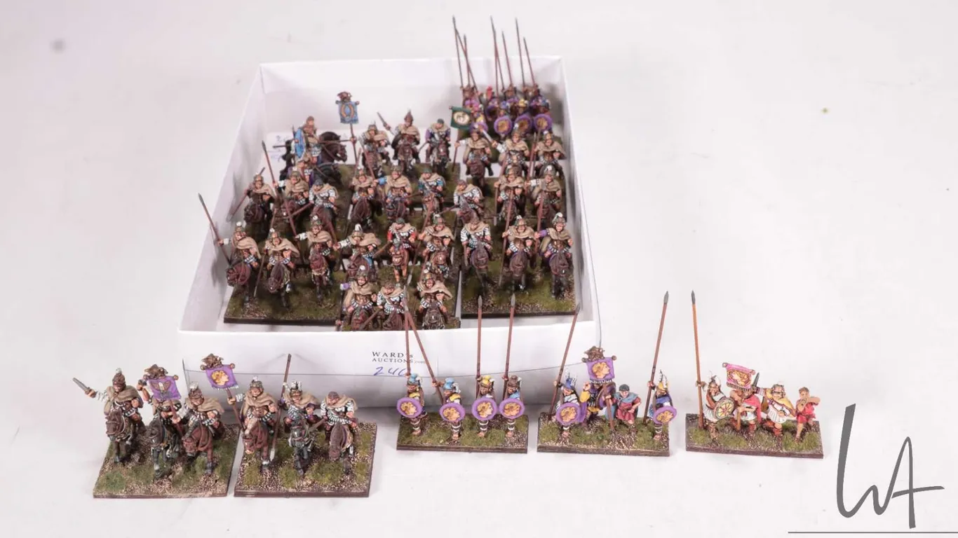 Large selection of what appears to be 15mm possibly Greek Army including mounted riders and standard
