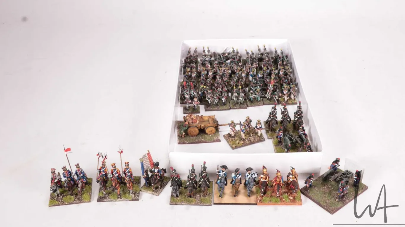 Large selection of what appears to be 15mm Napoleonic army including infantry and cavalry men etc. A
