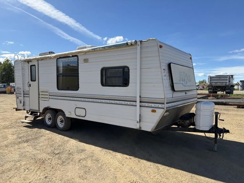 1998 Skyliner Travel Trailer - 25 Ft