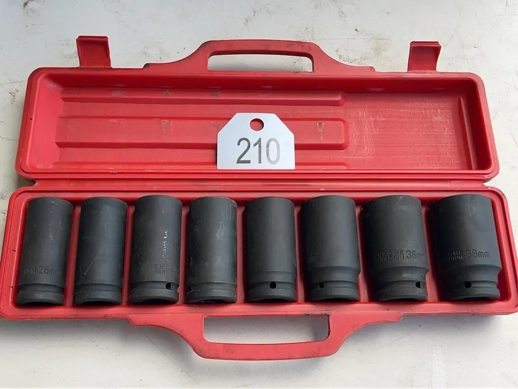 8 Pc Deep Well Socket Set 26mm-38mm