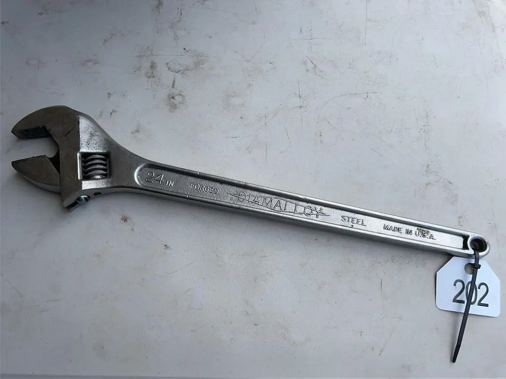 Diamond Tool Adjustable Wrench 24�
