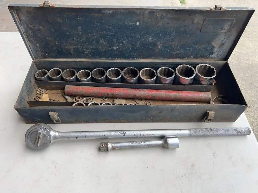 International Socket Set, 3/4� Drive, 7/8-2�