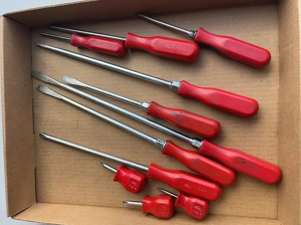 MAC 11 pcs Screwdriver Set Flathead and Phillips