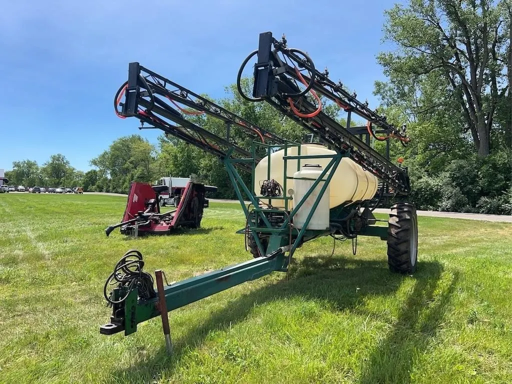 Pull-Type Sprayer 90FT Booms 